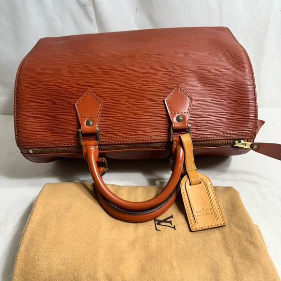 Louis Vuitton Handbag Speedy - Picture 7 of 10